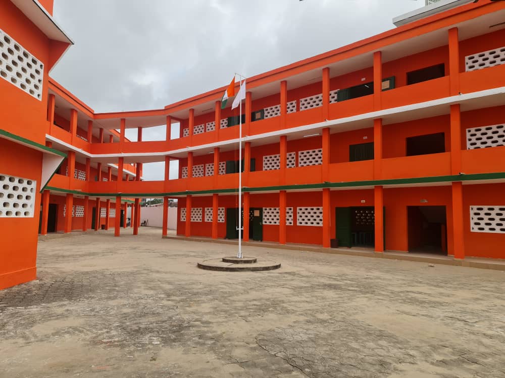Étudiants au campus